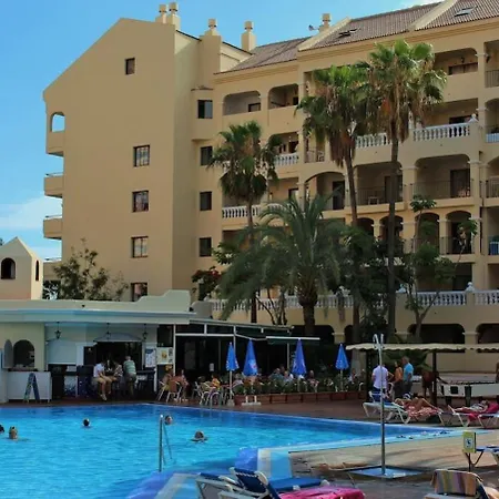 Apartmán In Castle Harbour With Pool View C009 *