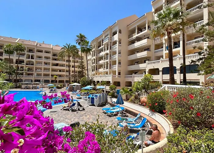 Apartmán In Castle Harbour With Pool View C009